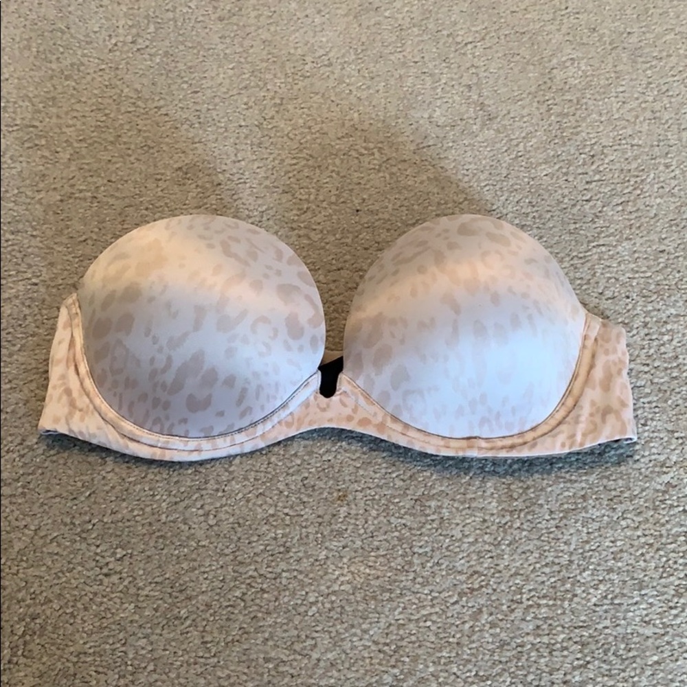 Light cheetah strapless push-up bra